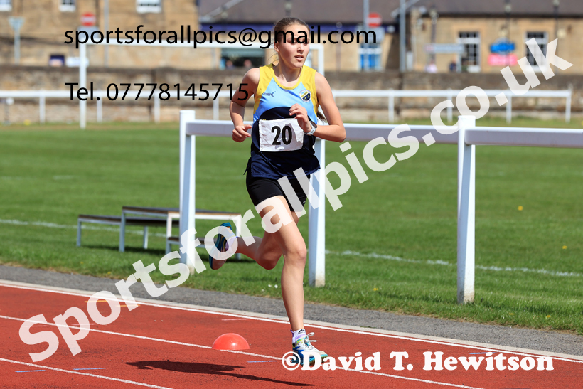 1500 metres, 2026 Elswick Harriers Event, Wentworth, Hexham. Photo: David T. Hewitson/Sports for All Pics